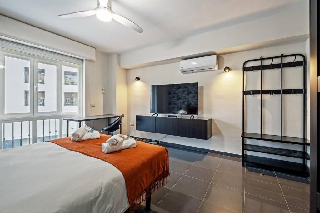 Piso En Atarazanas Apartment Malaga Ngoại thất bức ảnh